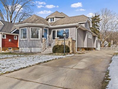 8140 Stickney AVENUE