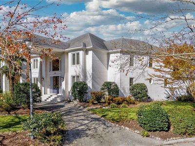 1500 Chandon Cres