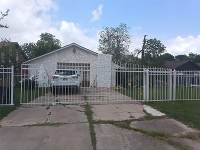 17211 Woodburn Dr
