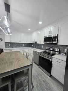 2 Radio Ave APT A18