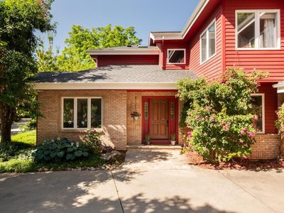 1127 Juniper Ave