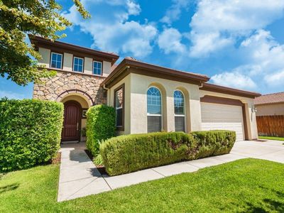 2546 Strawberry Patch Way