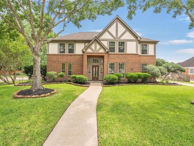 7318 Starbridge Dr