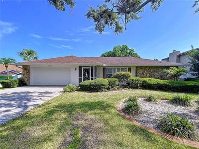 13725 Oak Forest Blvd N