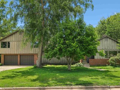 900 11th Ave