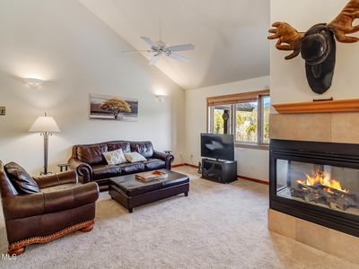 476 KINGS CROSSING Road