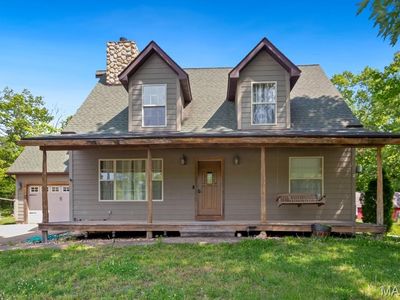 323 Lake Shore Dr