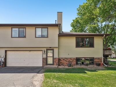 8720 N Maplebrook Cir