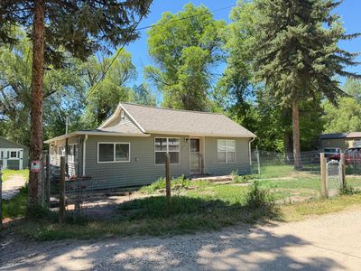 2046 Dana Ave