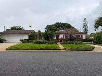 1556 W 35th Street