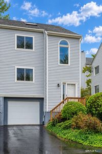 11 Wynwood Drive #11