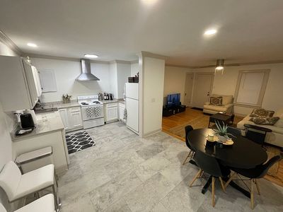 630 Montgomery Ave NE