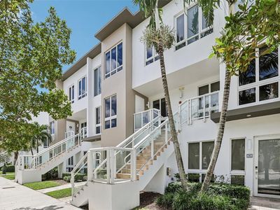 10280 NW 63rd Ter APT 203