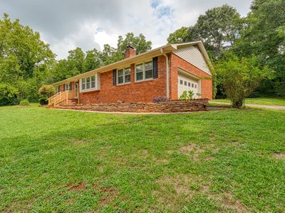 682 Davis Trading Post Rd