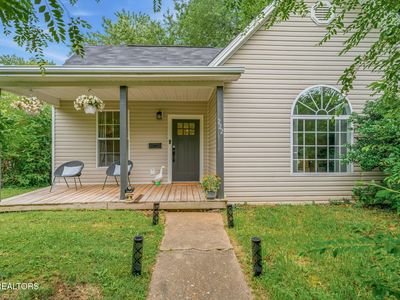 222 E Oldham Ave