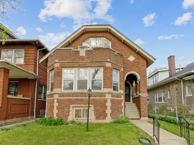 7544 S Ridgeland Ave