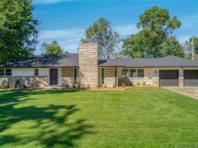 14 Oak Park Boulevard