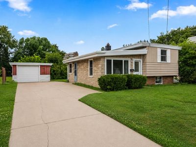 1413 Western Ave