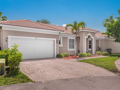 1834 Capeside Circle