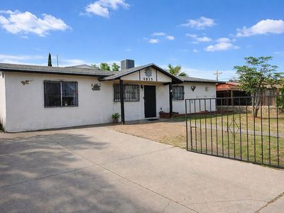 4815 Sierra Madre Dr