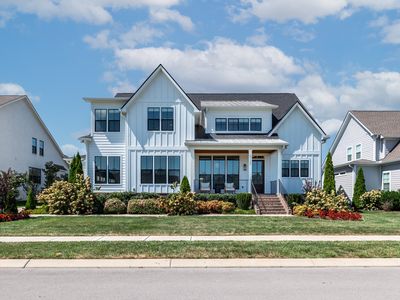 2127 Burgin Dr