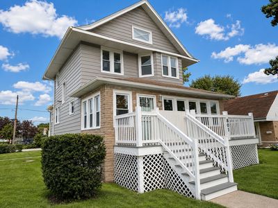 Property at 801 S 16th Ave, Maywood, IL
