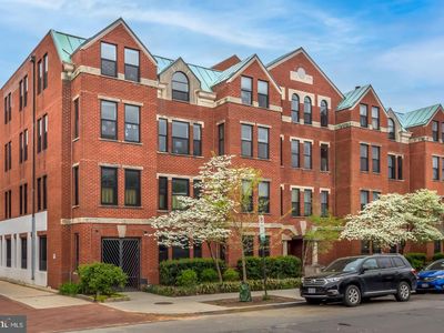 649 C St SE APT 205