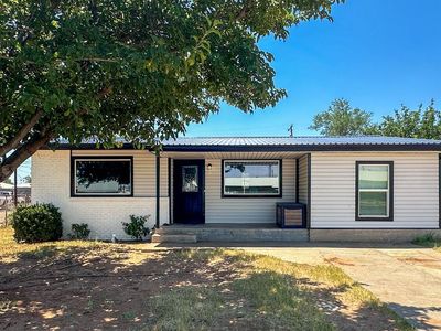 Property at 907 NW Avenue J, Seminole, TX