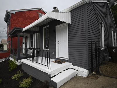 129 W 9th St