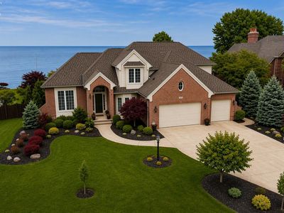 1705 Lands End Dr