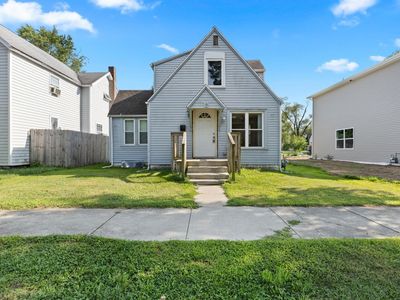 1021 W Wolf Ave