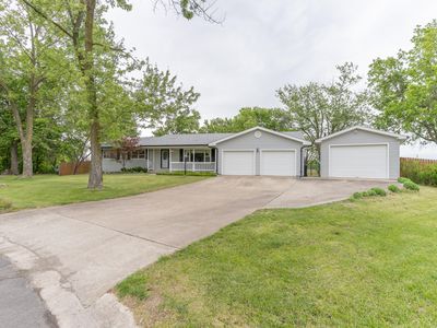 1900 Eastbrook Cir