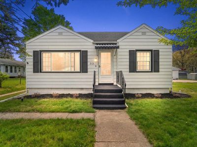 Property at 213 Ward Ave, Saint Joseph, MI