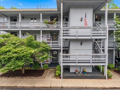 32 Harbor Gate