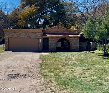 23016 LAKEWOOD Drive