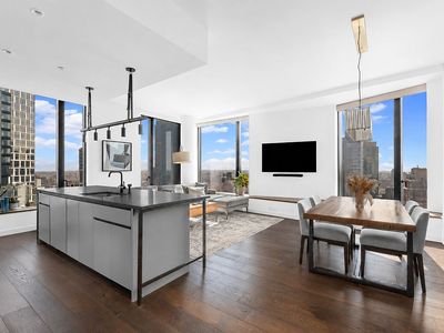 11 Hoyt St #37B
