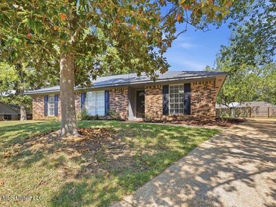 55 Pebble Hill Dr