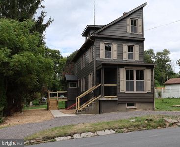 43 Main St