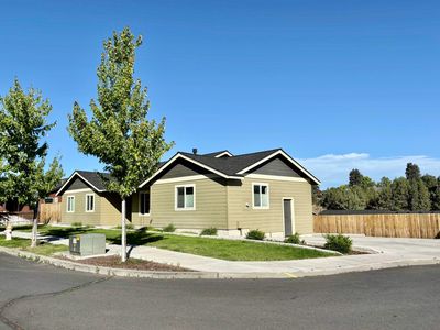 490 NE Brookstone Dr