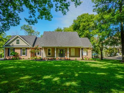 242 Lake Terrace Dr