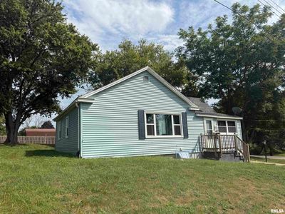 Property at 704 E Halsey Ave, Lewistown, IL