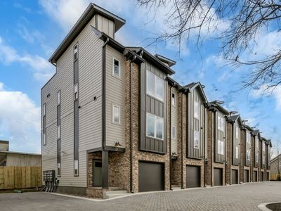 6305 Robertson Ave #4