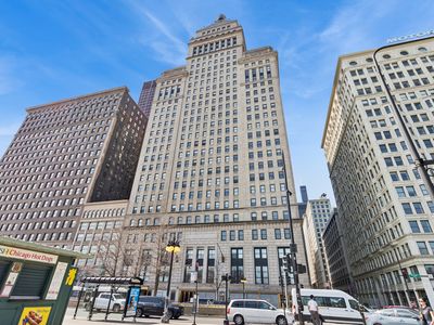310 S Michigan Ave #1609
