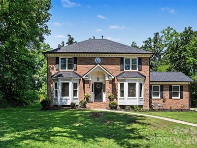 1613 Dennbriar Dr NW