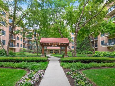 5100 W 96th St APT 240
