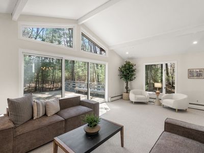 6 Briggs Pond Way
