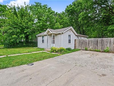 Property at 1418 Maple Ln, Lawrence, KS