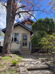 215 Penn Ave S