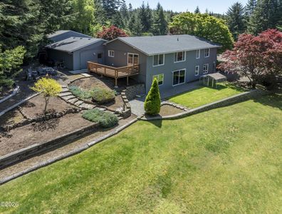 968 NE East Devils Lake Rd