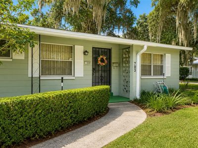 703 NE 6th Pl